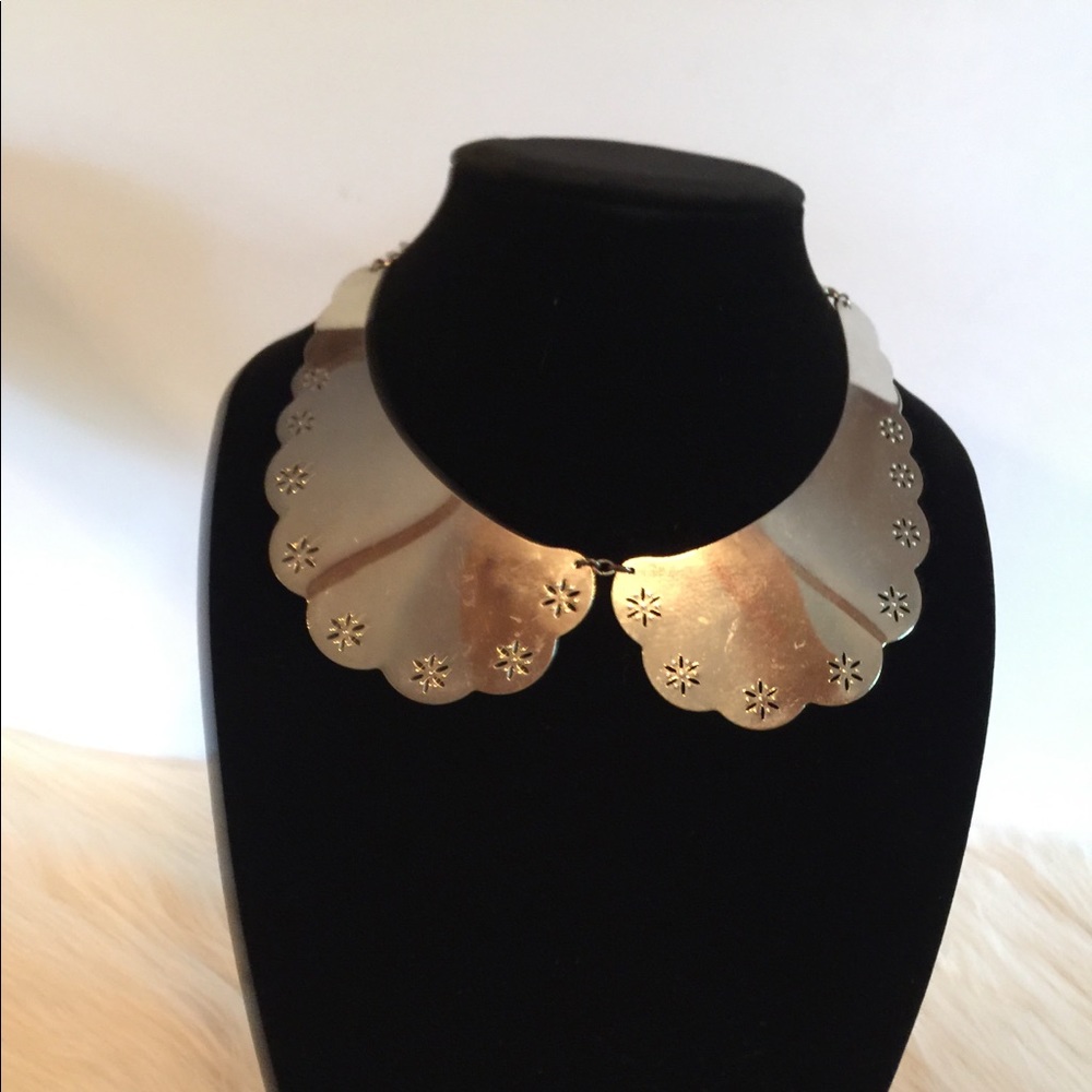 Collar Necklace